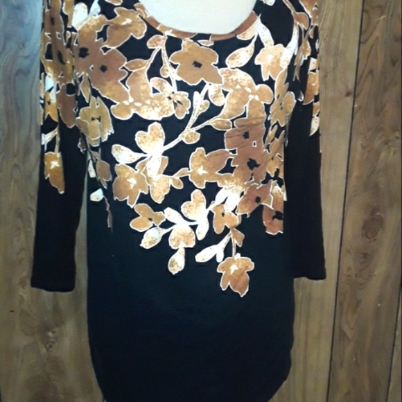 Womans Size OX Long Black w/Gold Floral Print  Blouse Longsleeved Plus Size Top - Picture 3 of 4